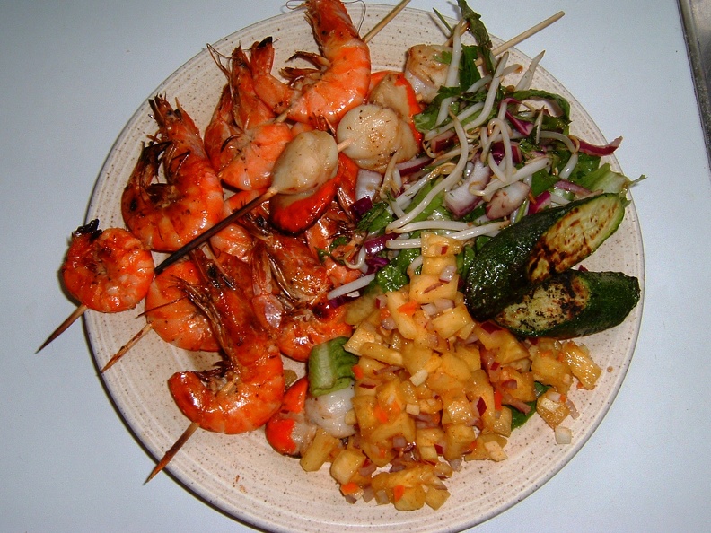 Prawns__amp__scallops_with_pineapple_curry_relish__courgettes__and_oriental_slaw.JPG