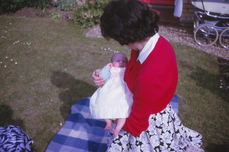 23 Auntie Margaret (McMillan) with Wendy.jpg
