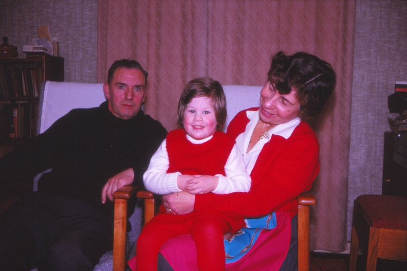 Wendy with Uncle Jack and Auntie Mary (LeGrys).jpg