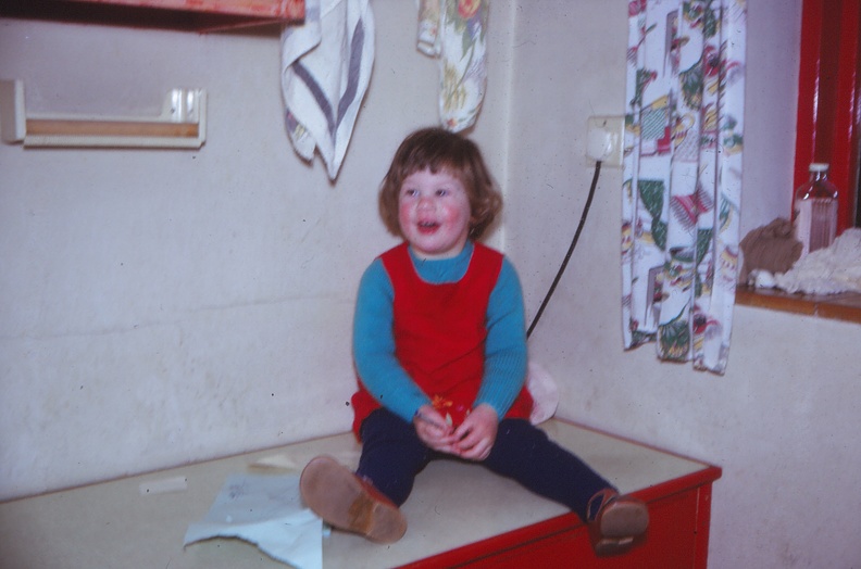 06 Wendy in the kitchen