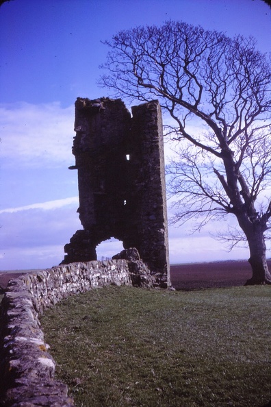 37 A ruined tower at Southerness.jpg