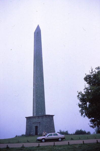 08 Wellington's monument with Dad, nr. Taunton.jpg