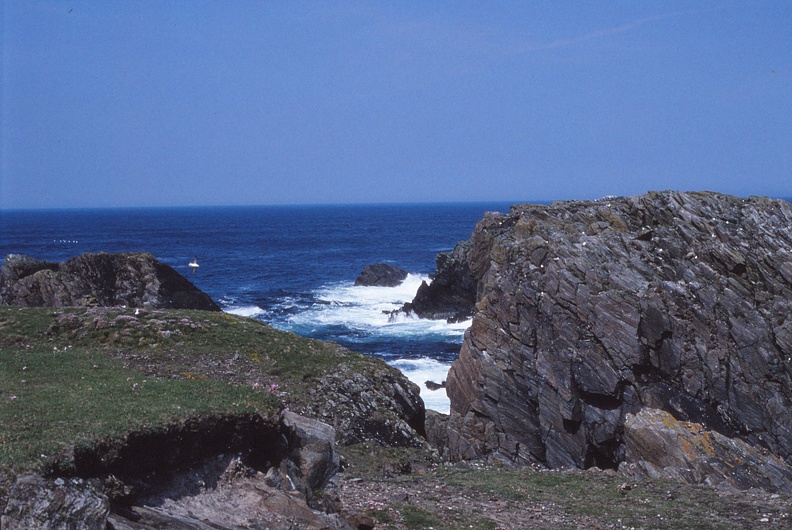 08 Another view of the Lewis coastline.jpg