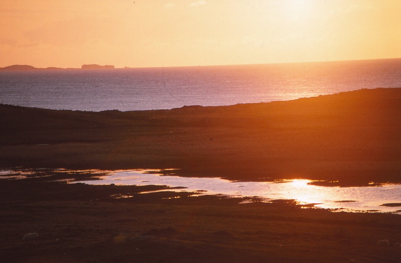 34 Sunset on the sea and Heiskar islands.jpg