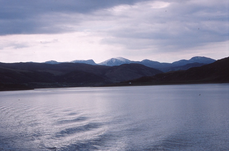05 Another view of Ullapool while ferry en route for Stornaway.jpg