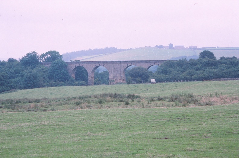 63 Disused railway viaduct near castle.jpg